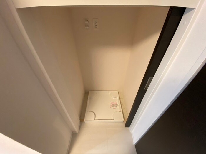 物件内観写真15　(洗濯機置場)