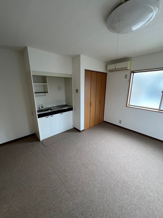 物件内観写真10　(居室)