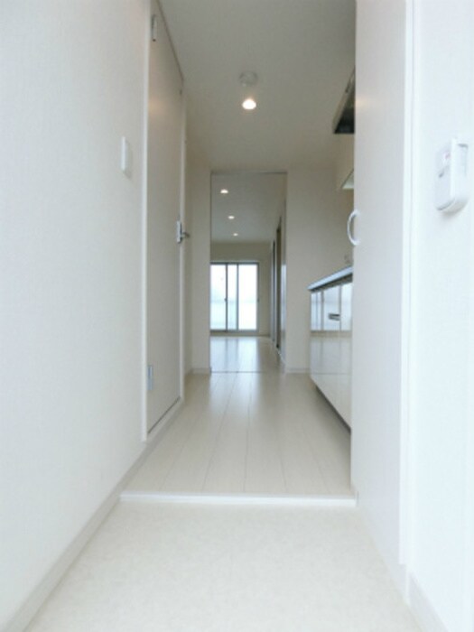 物件内観写真19　(廊下)