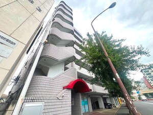 内山ビル外観写真