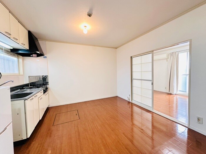 物件内観写真8　(居室)