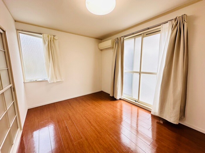 物件内観写真9　(居室)