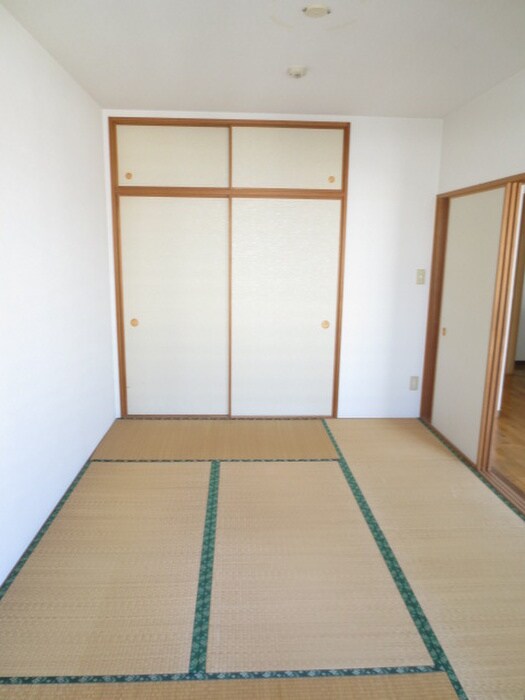 物件内観写真13　(居室)