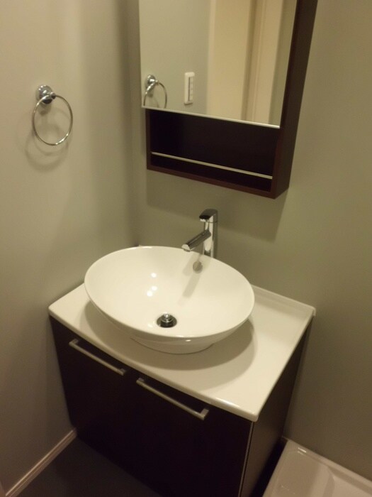 物件内観写真8　(洗面)