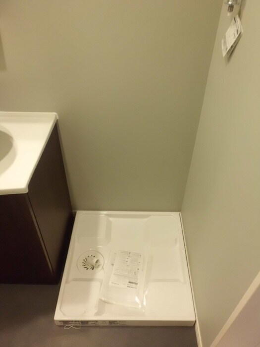 物件内観写真9　(洗濯機置場)