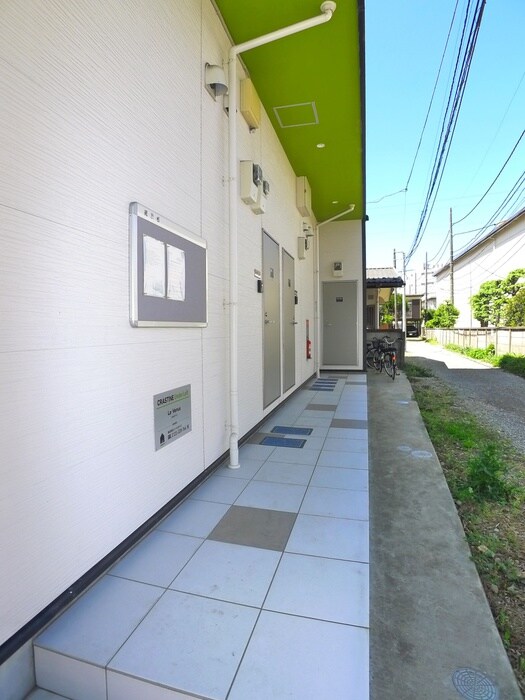 物件外観写真6　(エントランス部分)