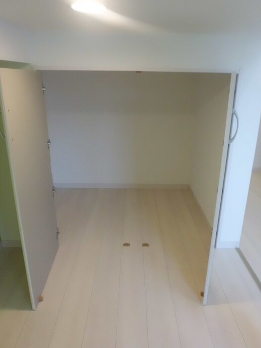 物件内観写真13　(収納)