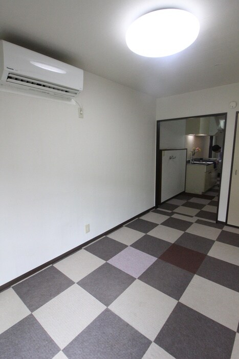 物件内観写真9　(居室)