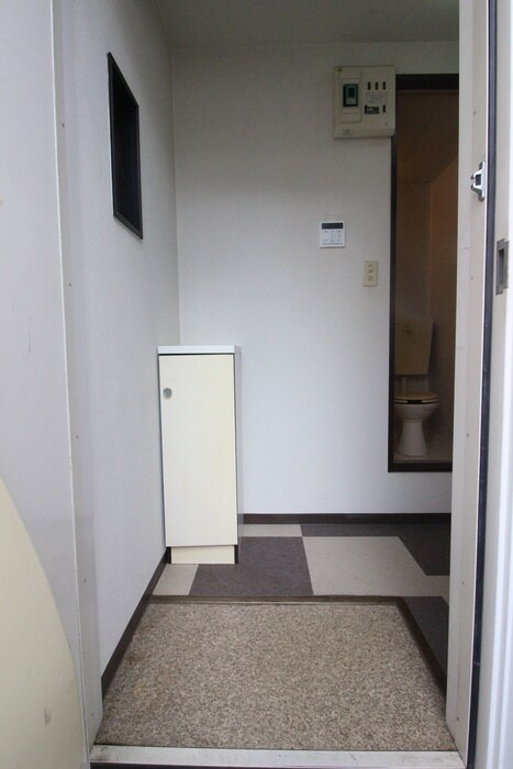 物件内観写真17　(玄関)