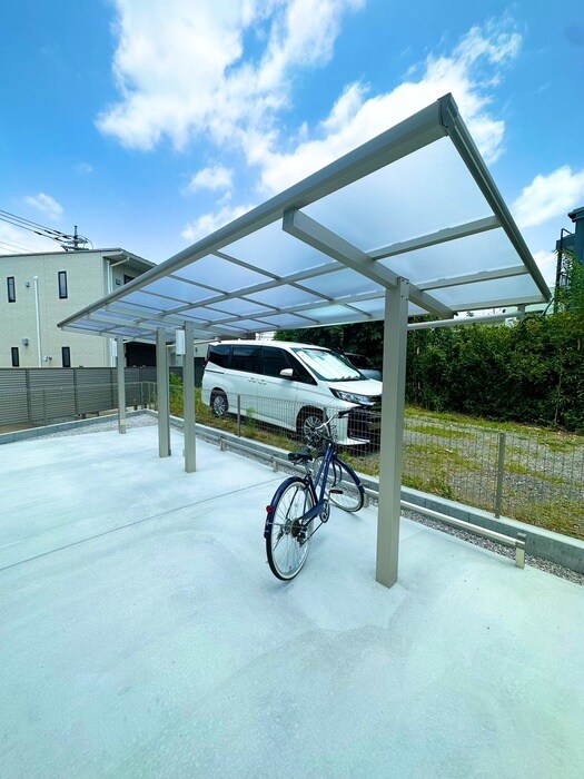 物件外観写真5　(駐輪場)