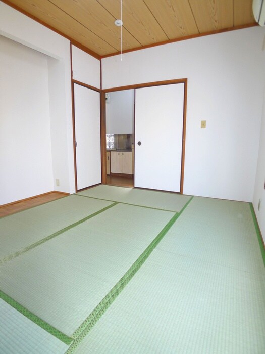 物件内観写真8　(居室)