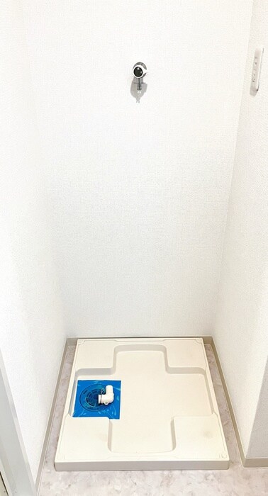 物件内観写真14　(洗濯機置場)