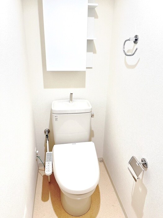 物件内観写真14　(トイレ)