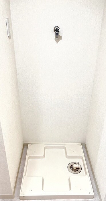 物件内観写真15　(洗濯機置場)