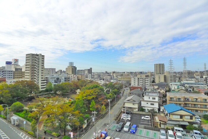 物件内観写真16　(室内からの展望)