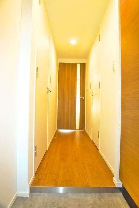 物件内観写真7　(玄関)