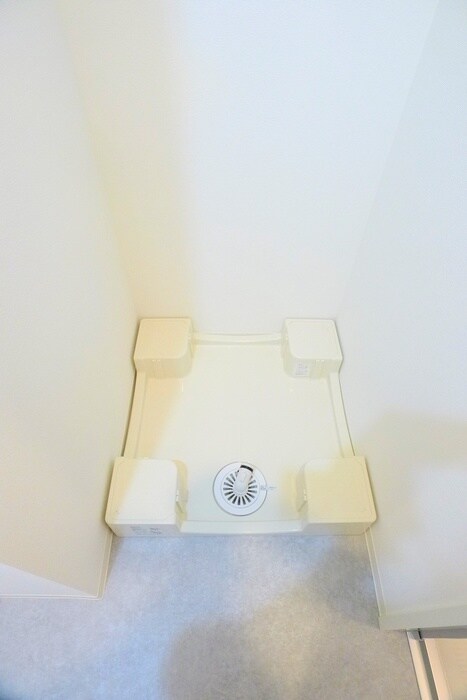 物件内観写真14　(洗濯機置場)