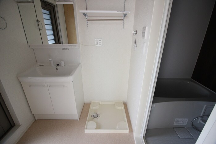 物件内観写真20　(洗濯機置場)