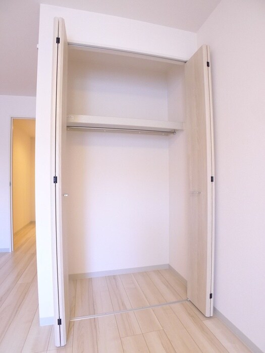 物件内観写真12　(収納)