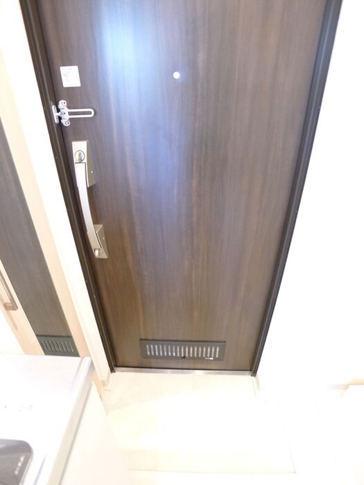 物件内観写真13　(玄関)