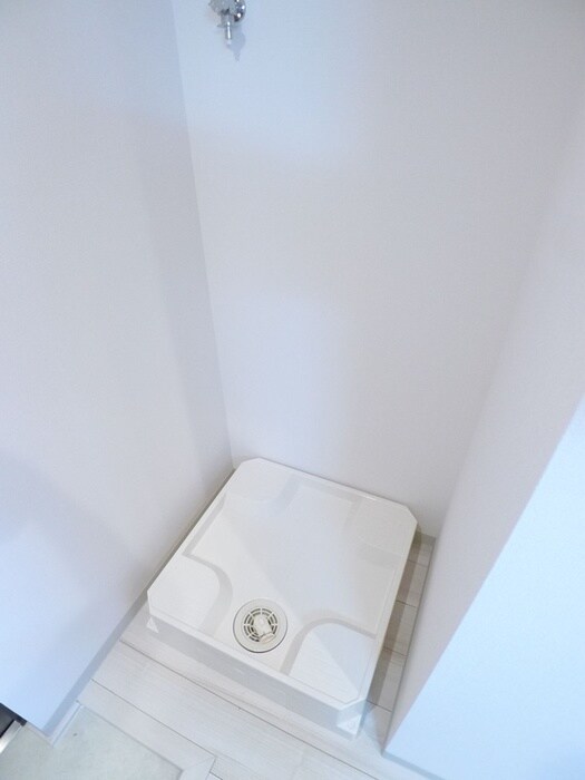 物件内観写真16　(洗濯機置場)