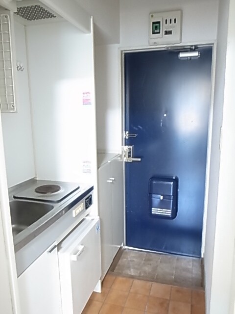 物件内観写真12　(玄関)