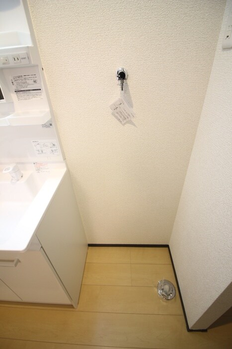 物件内観写真13　(洗濯機置場)