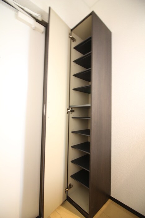 物件内観写真15　(靴箱)