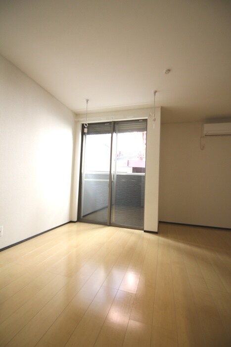 物件内観写真21　(室内からの展望)