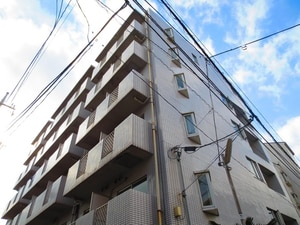 トムボ－イ(1F)外観写真