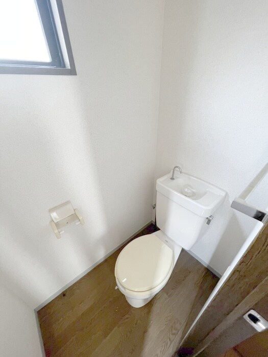 物件内観写真13　(トイレ)