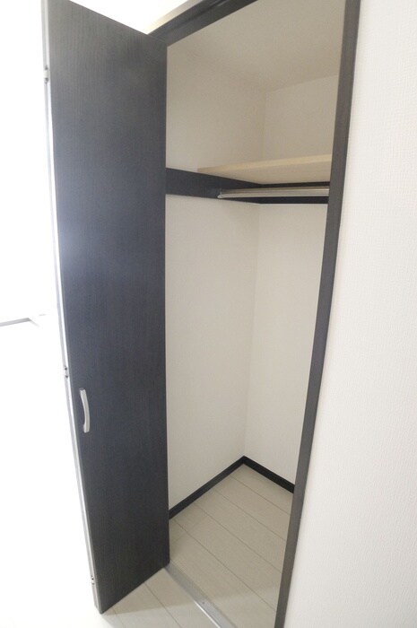 物件内観写真16　(収納)
