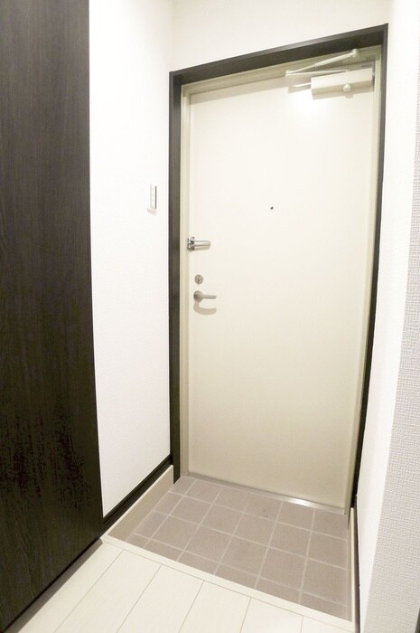 物件内観写真18　(玄関)