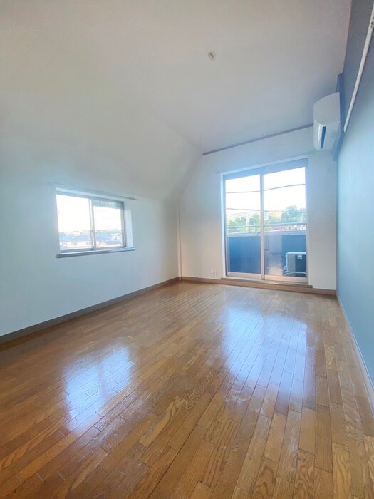 メゾンアルカンシェルの居室