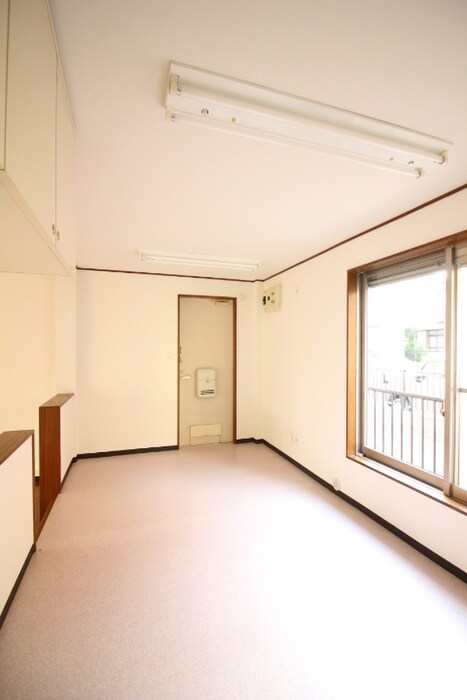 物件内観写真10　(居室)