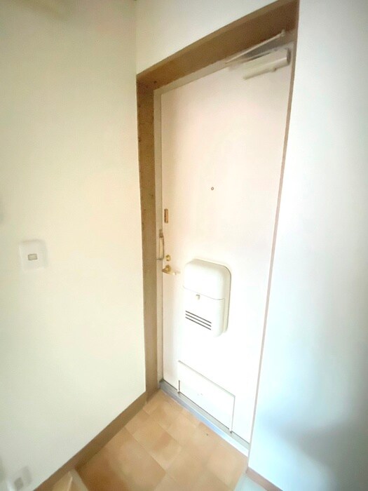 物件内観写真15　(玄関)