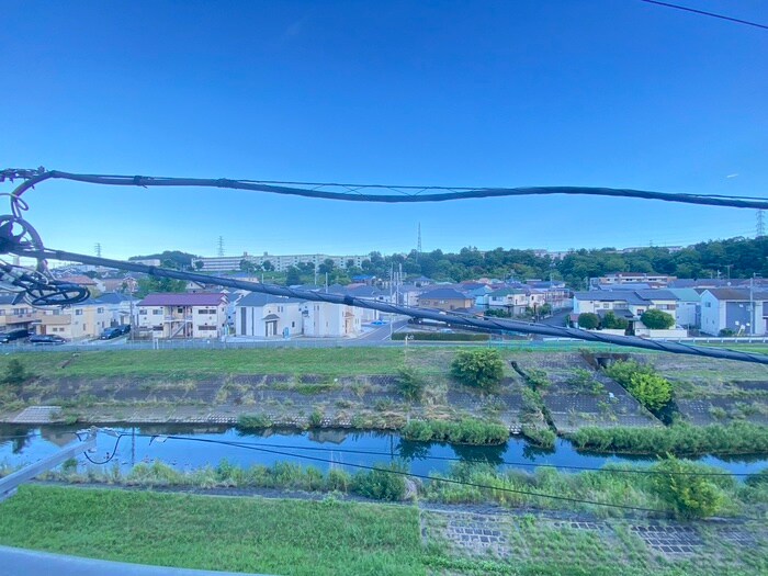 物件内観写真17　(室内からの展望)