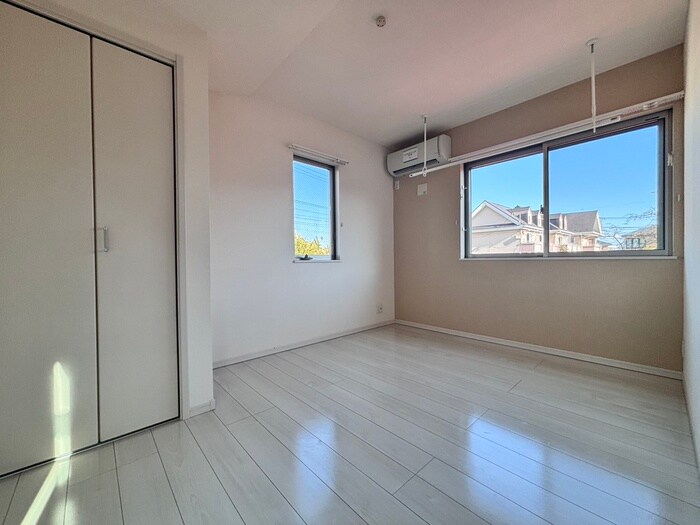 物件内観写真4　(居室)