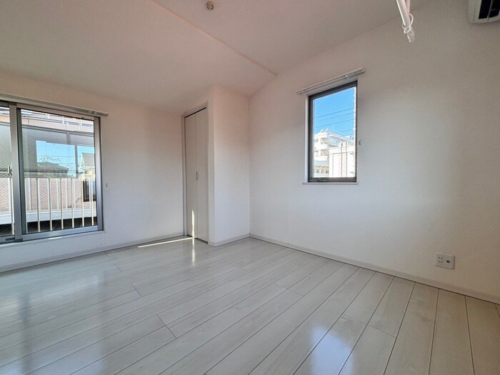 物件内観写真5　(居室)