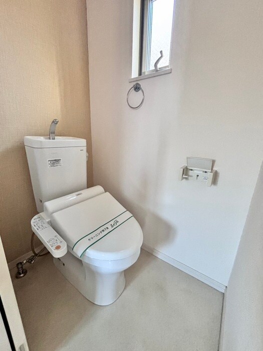 物件内観写真13　(トイレ)