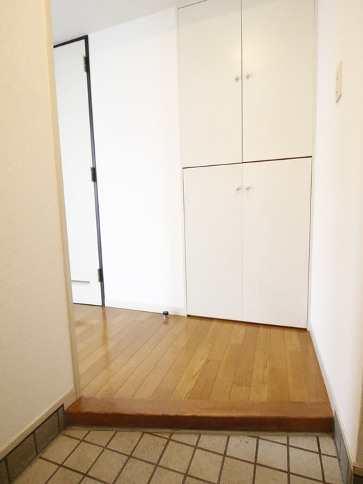 物件内観写真7　(玄関)