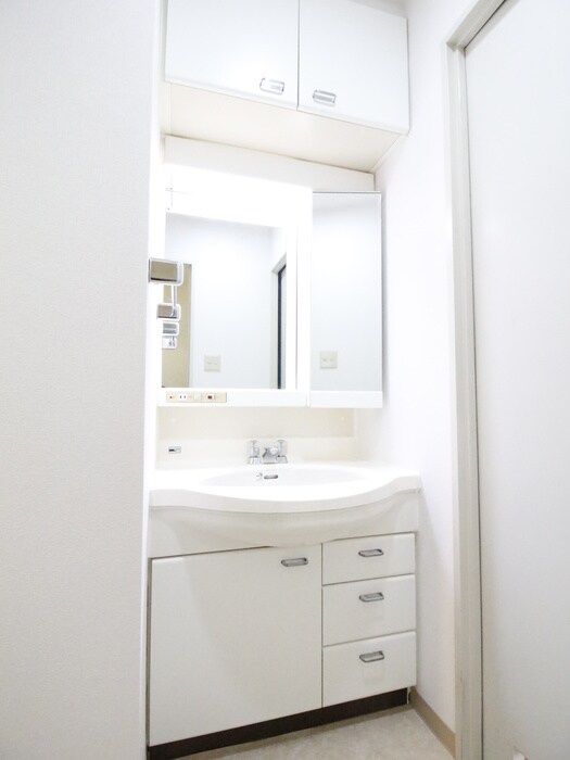 物件内観写真9　(洗面)