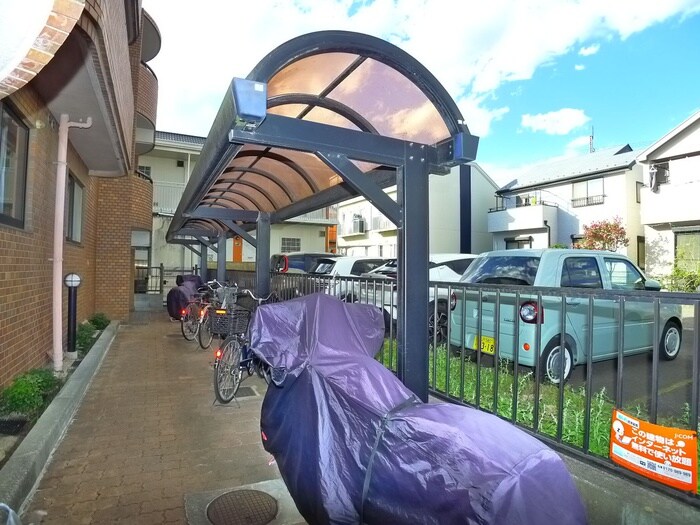 物件外観写真3　(駐輪場)