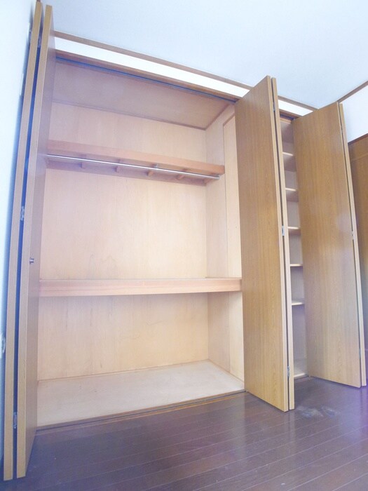 物件内観写真11　(収納)