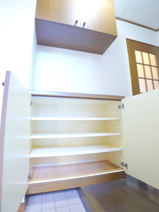 物件内観写真18　(靴箱)