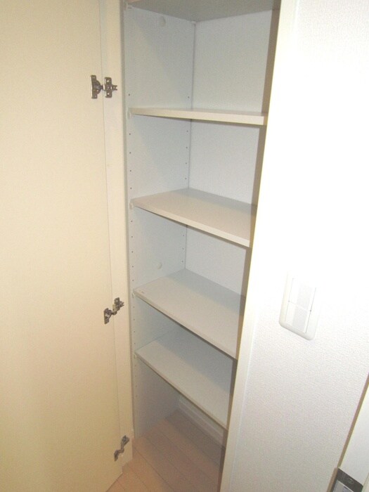 物件内観写真10　(収納)