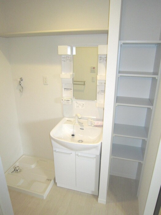 物件内観写真16　(洗面)