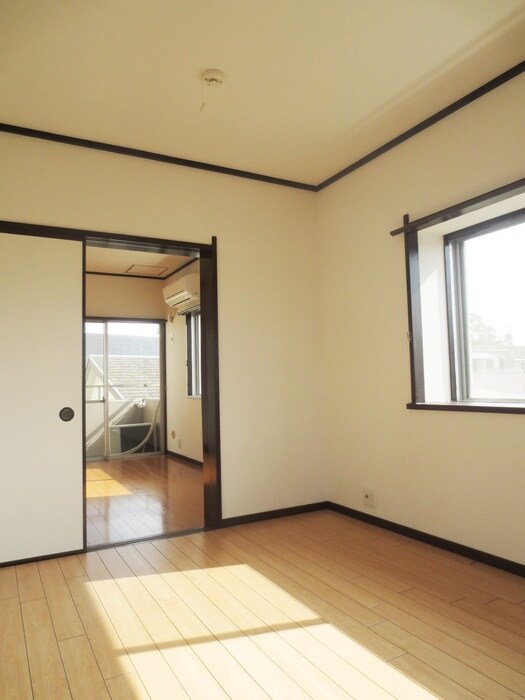 物件内観写真10　(居室)