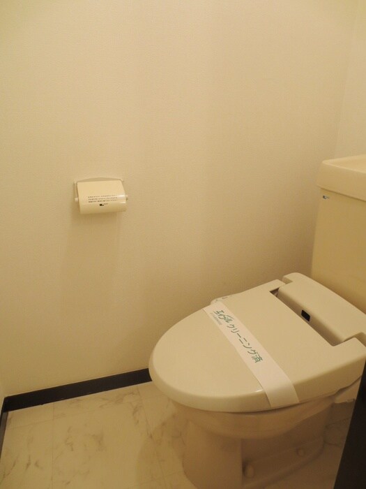 物件内観写真15　(トイレ)