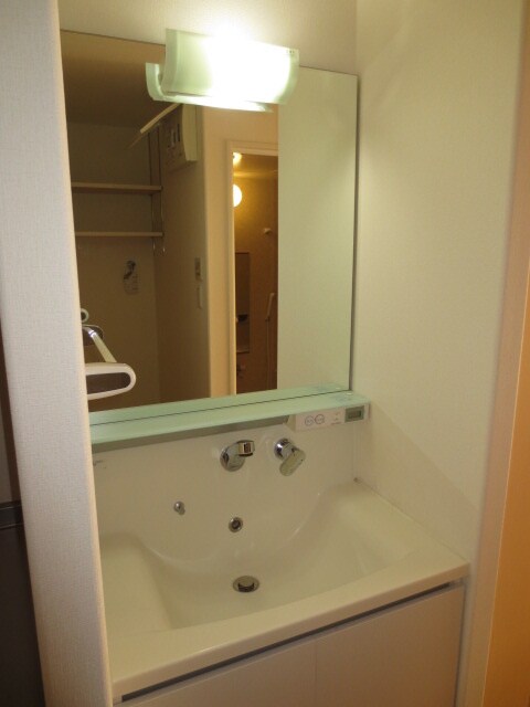 物件内観写真12　(洗面)